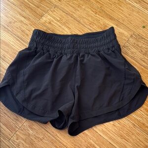 Lululemon Athletica Black Athletic Shorts Lightweight Moisture-Wicking